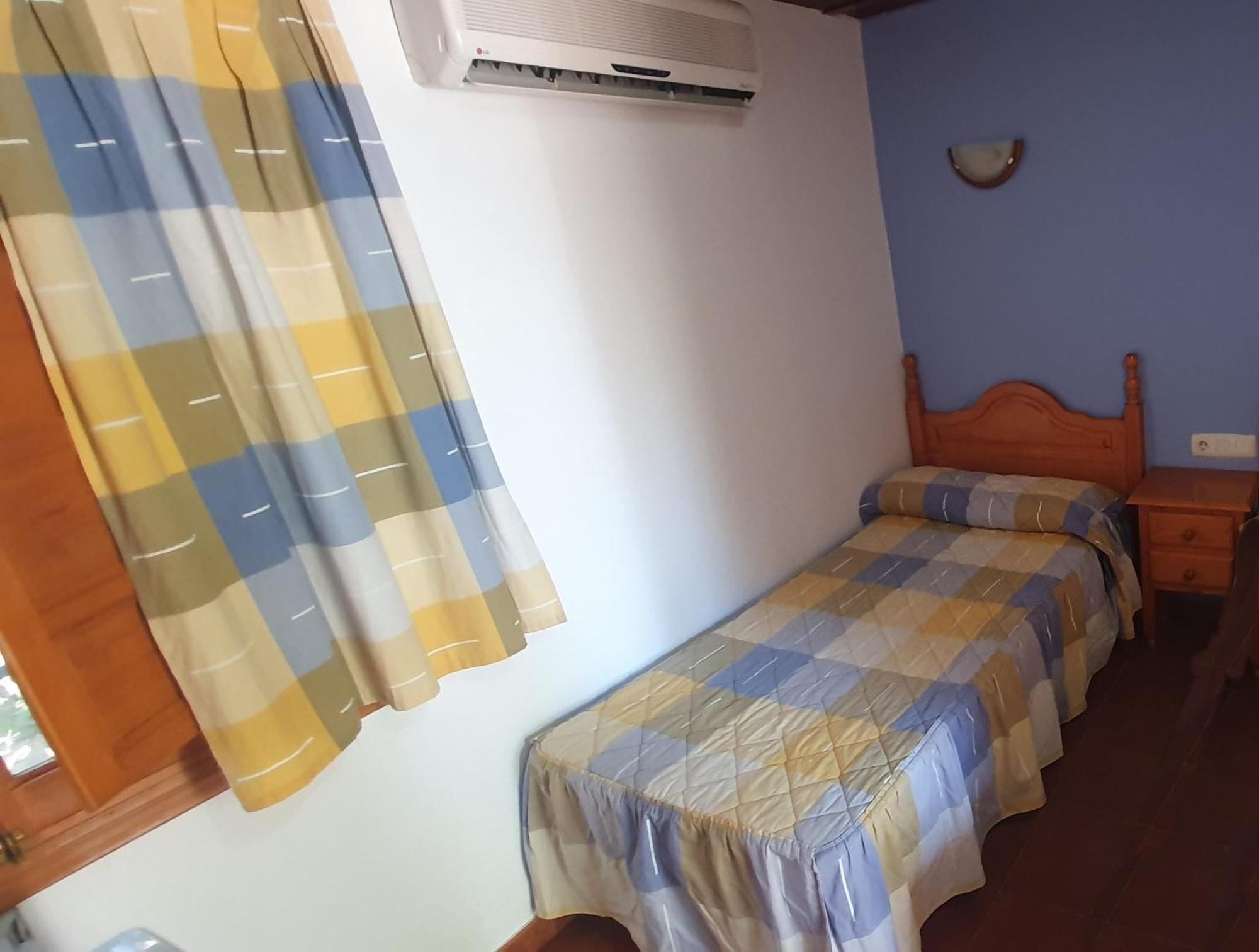 Camping فوينتيه دي بيدرا المظهر الخارجي الصورة