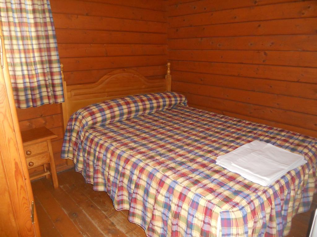 Camping فوينتيه دي بيدرا الغرفة الصورة